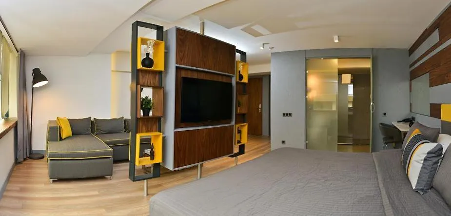 Spil Suites contacts